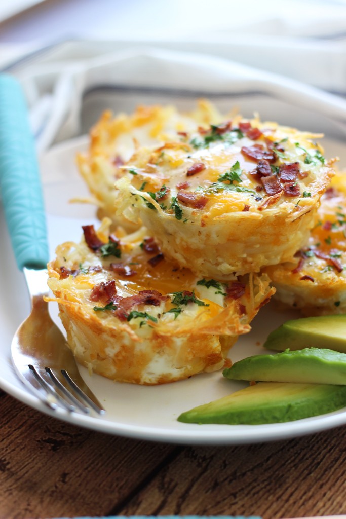 hash-brown-eggs-nests-with-avocado-1